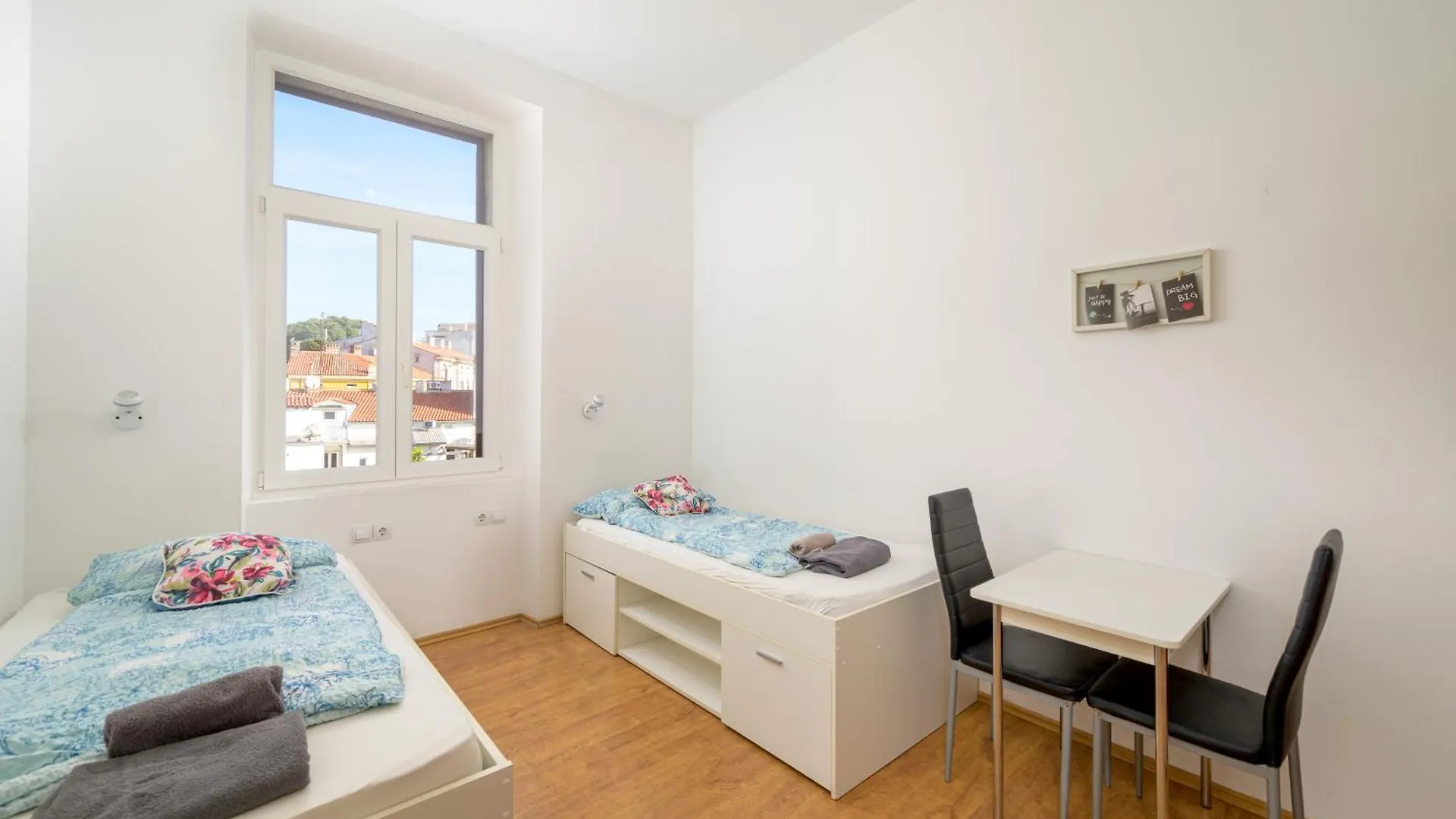 Apartments Todorovic Pula 0*,  Croatia